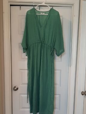 MERSEA Breezy, Flowy Kafton Green Maxi Cover Up/Resort/ Dress  Drawstring Waist